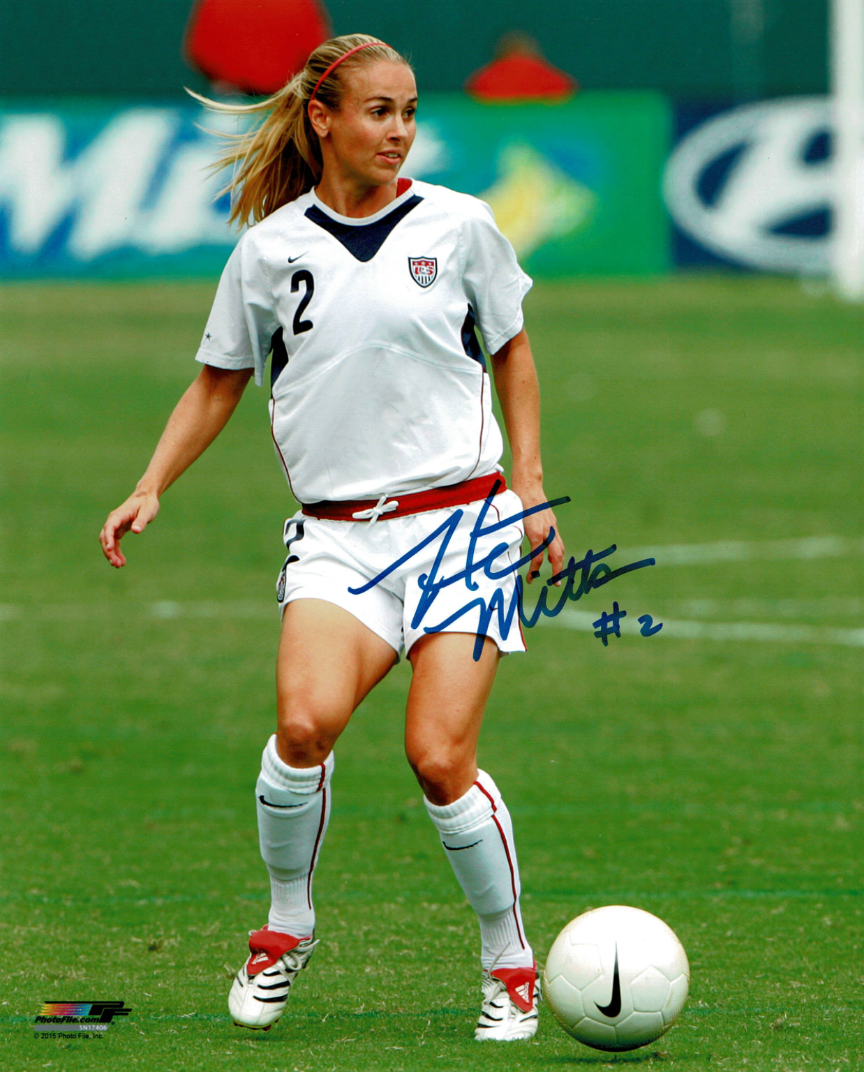 Heather Mitts signed autographed 8x10 Photo Poster painting! RARE! AMCo Authenticated! 14973