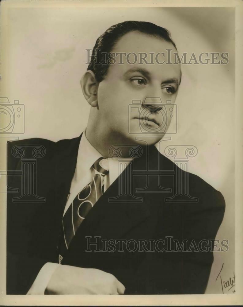 Press Photo Poster painting Peter Tambakis as Ruiz in Il Trovatore - sba21444