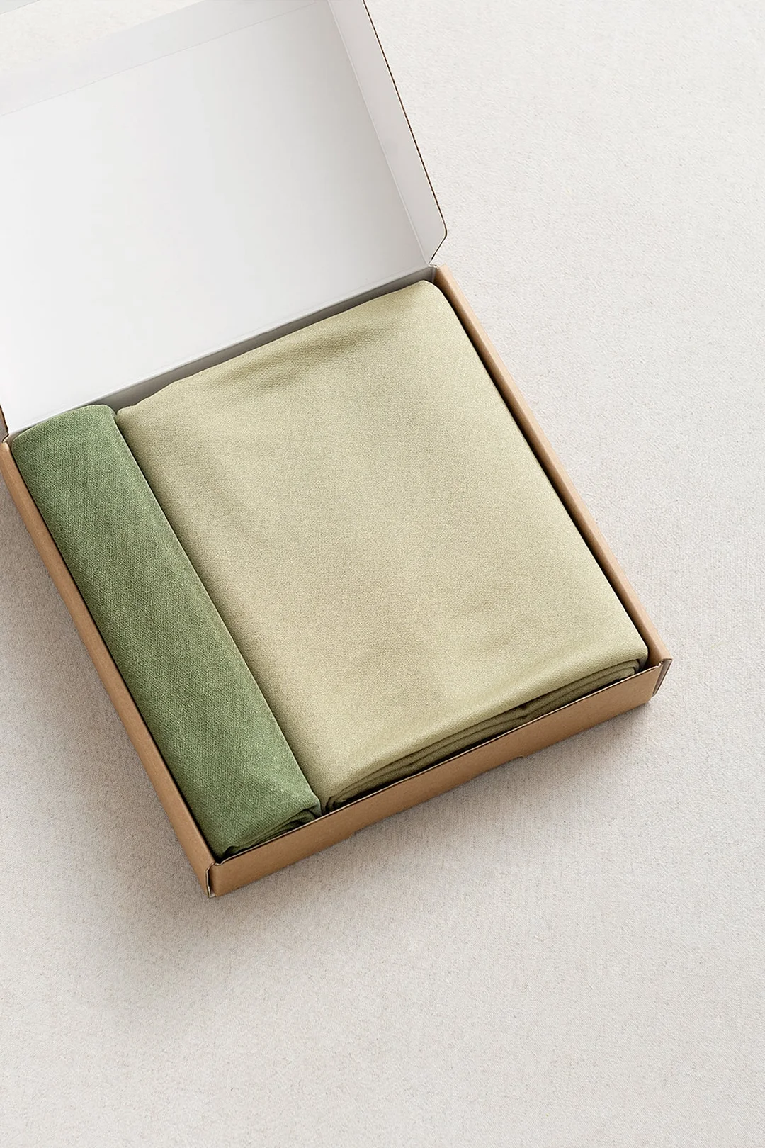 Table Cloth & Table Runner Set for Sweetheart/Head Table - 13 Colors