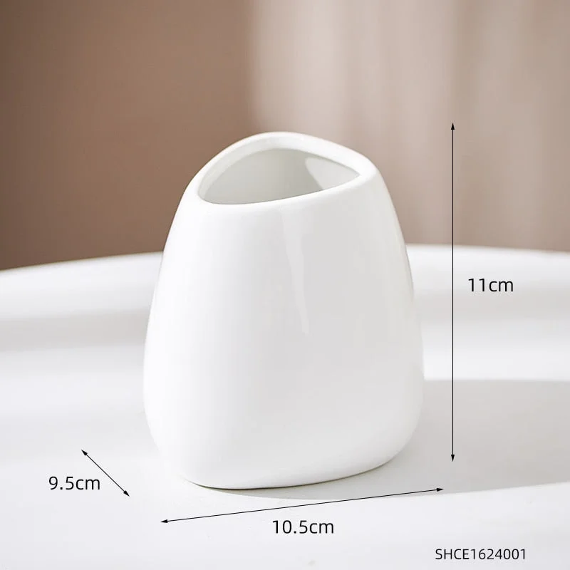 Japanese Style White Ceramic Vase Modern Home Decoration Vases for Decoration Gift Ikebana Vase Table Decoration Accessories