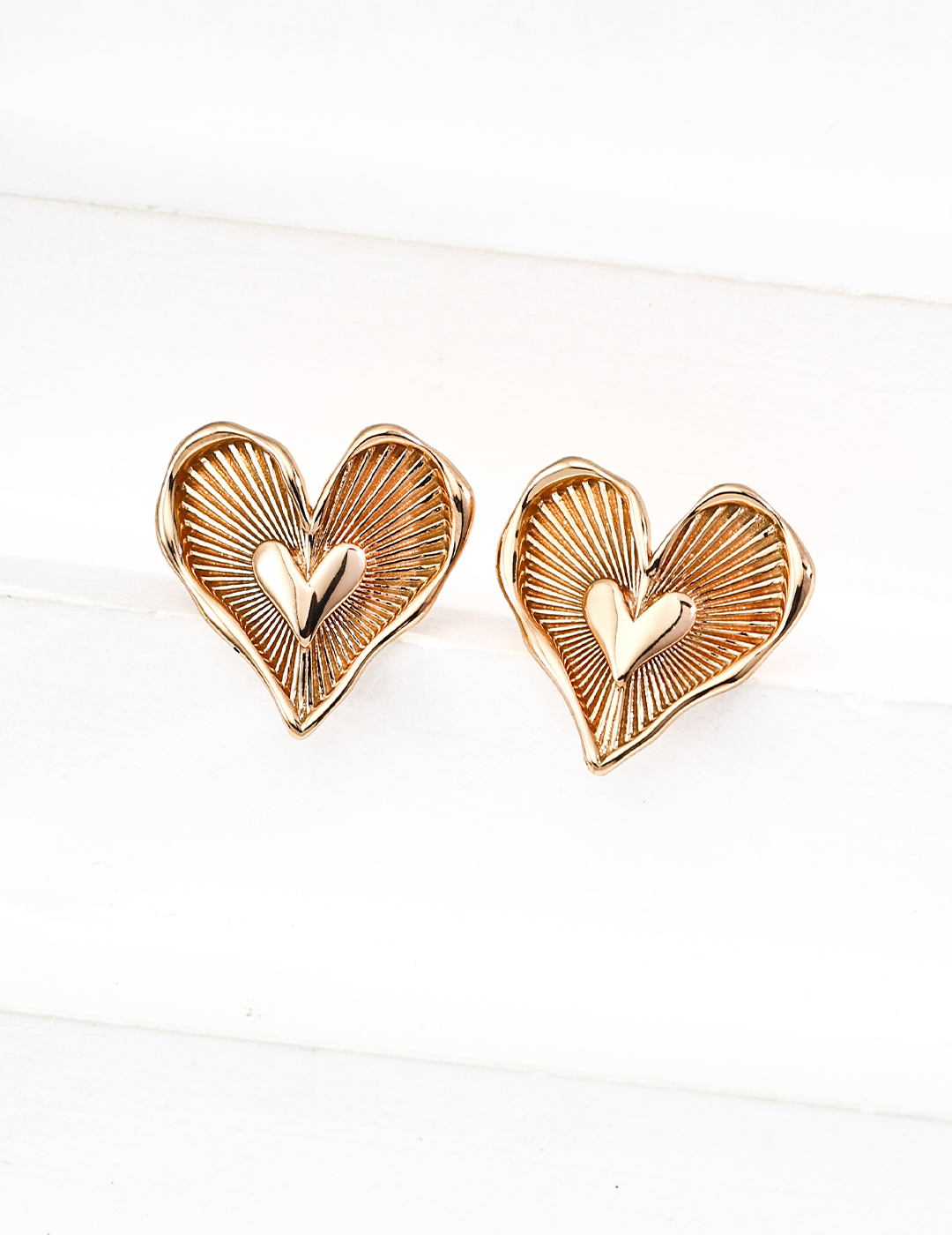 Minimalist Design Heart Earrings