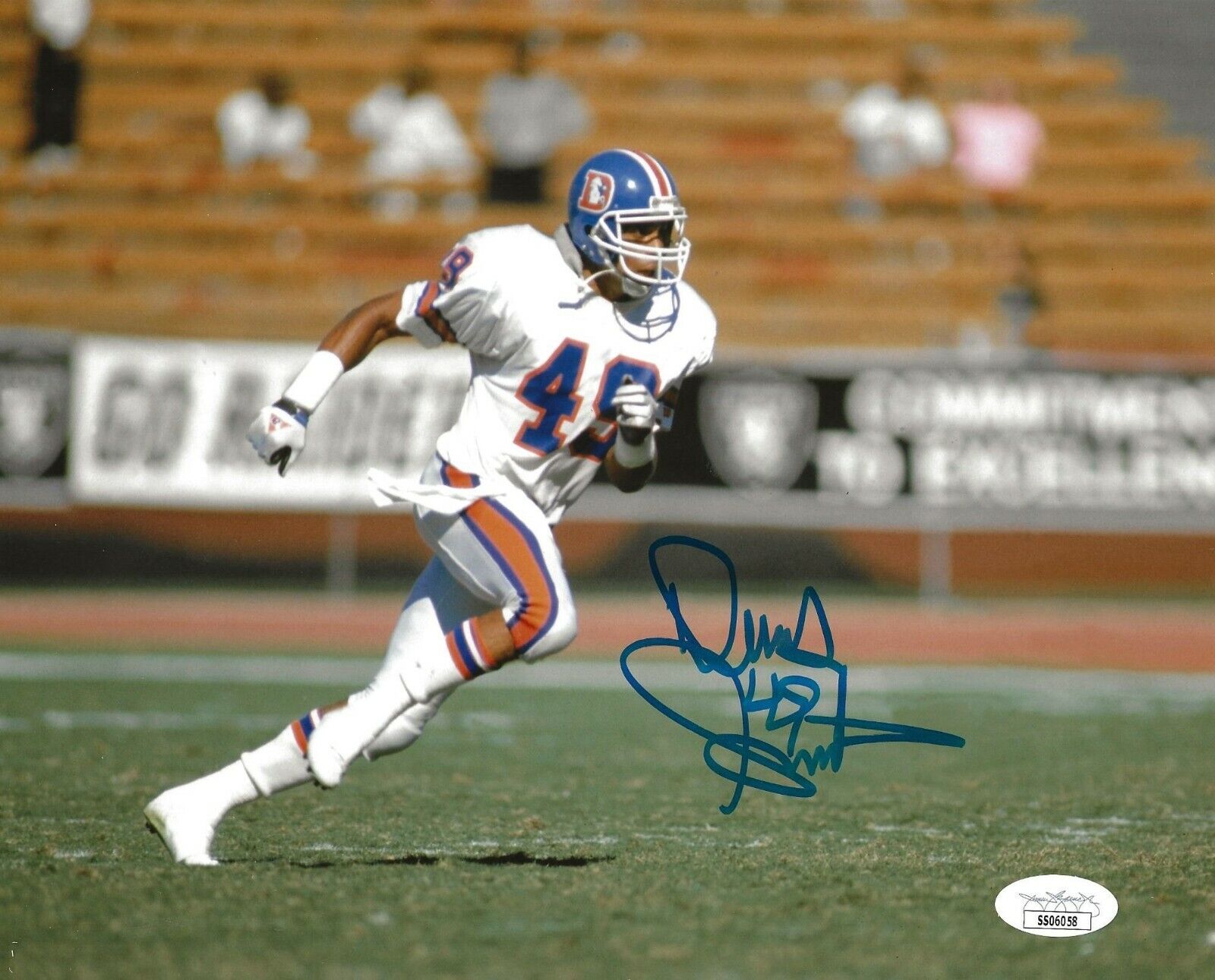 Dennis Smith signed Denver Broncos 8x10 Photo Poster painting autographed 4 JSA