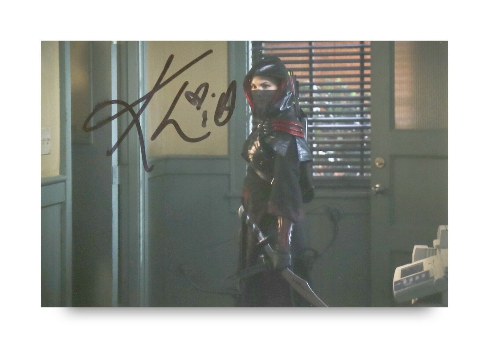 Katrina Law Hand Signed 6x4 Photo Poster painting Arrow Mira Starz Hawaii Five-0 Autograph + COA