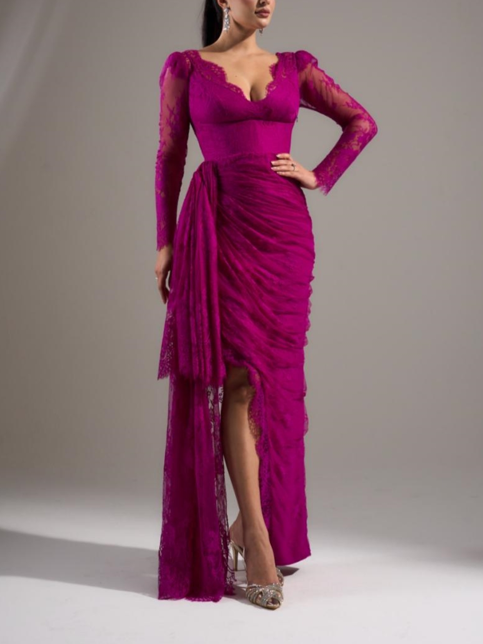 Fashionable and Sexy Lace V-neck Pleated Dress | Oxredo Shop Ramadan Sale