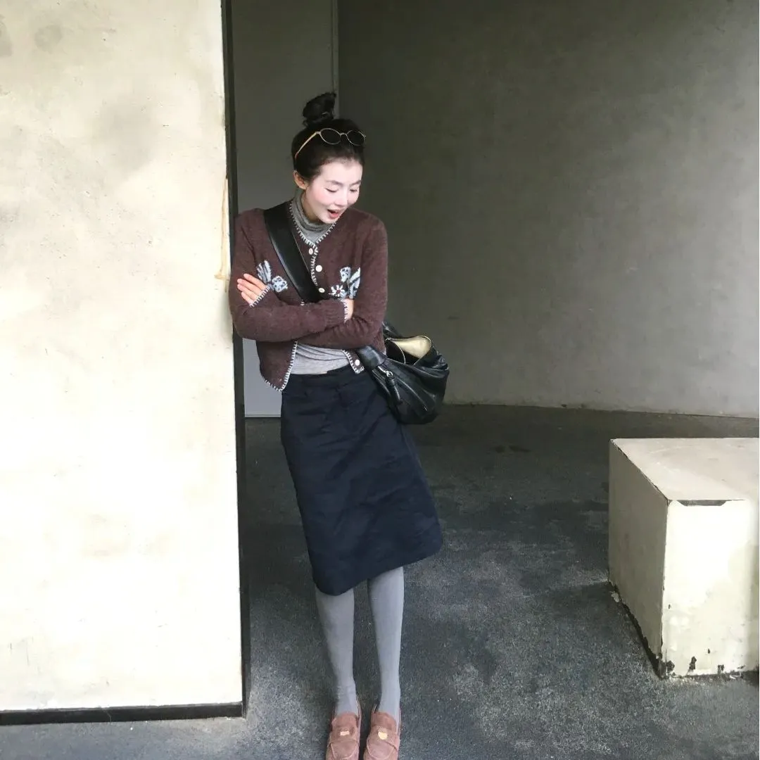 Nigikala Nigikala Summer White Cotton Skin On The Shoulder Thin T-Shirt Commuting Design Gray Simple Skirt Set