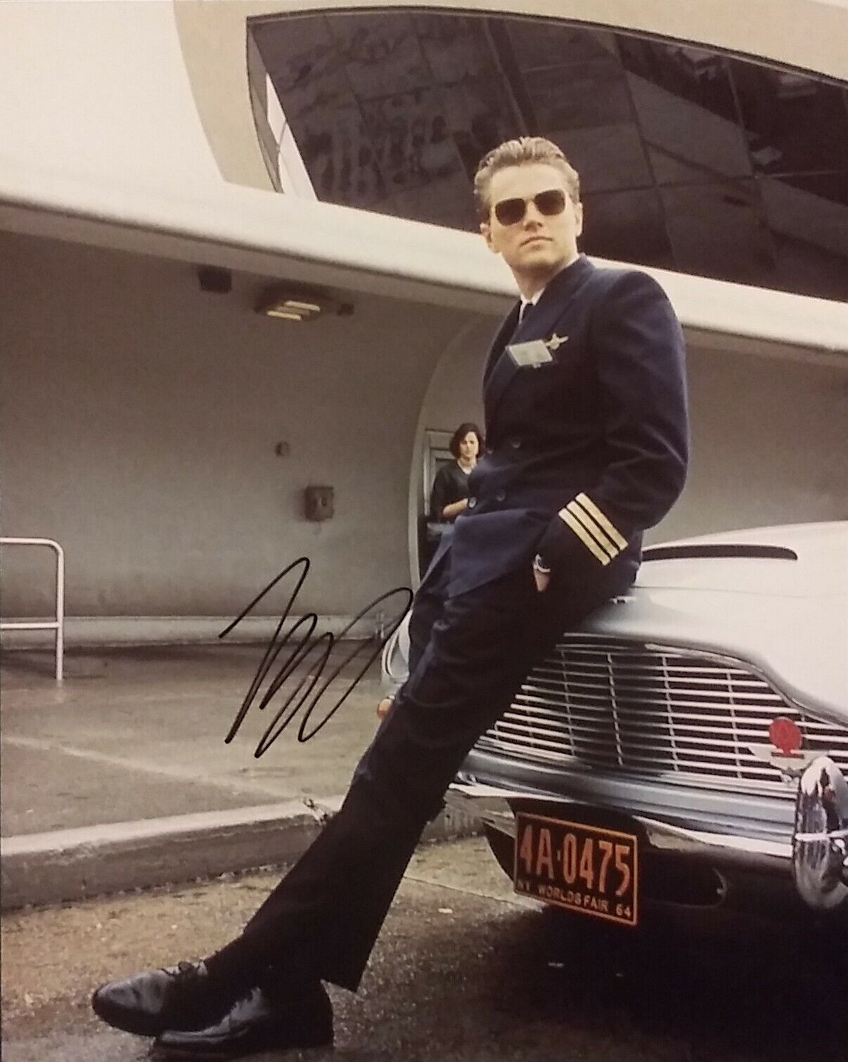 Leonardo DiCaprio signed 8x10