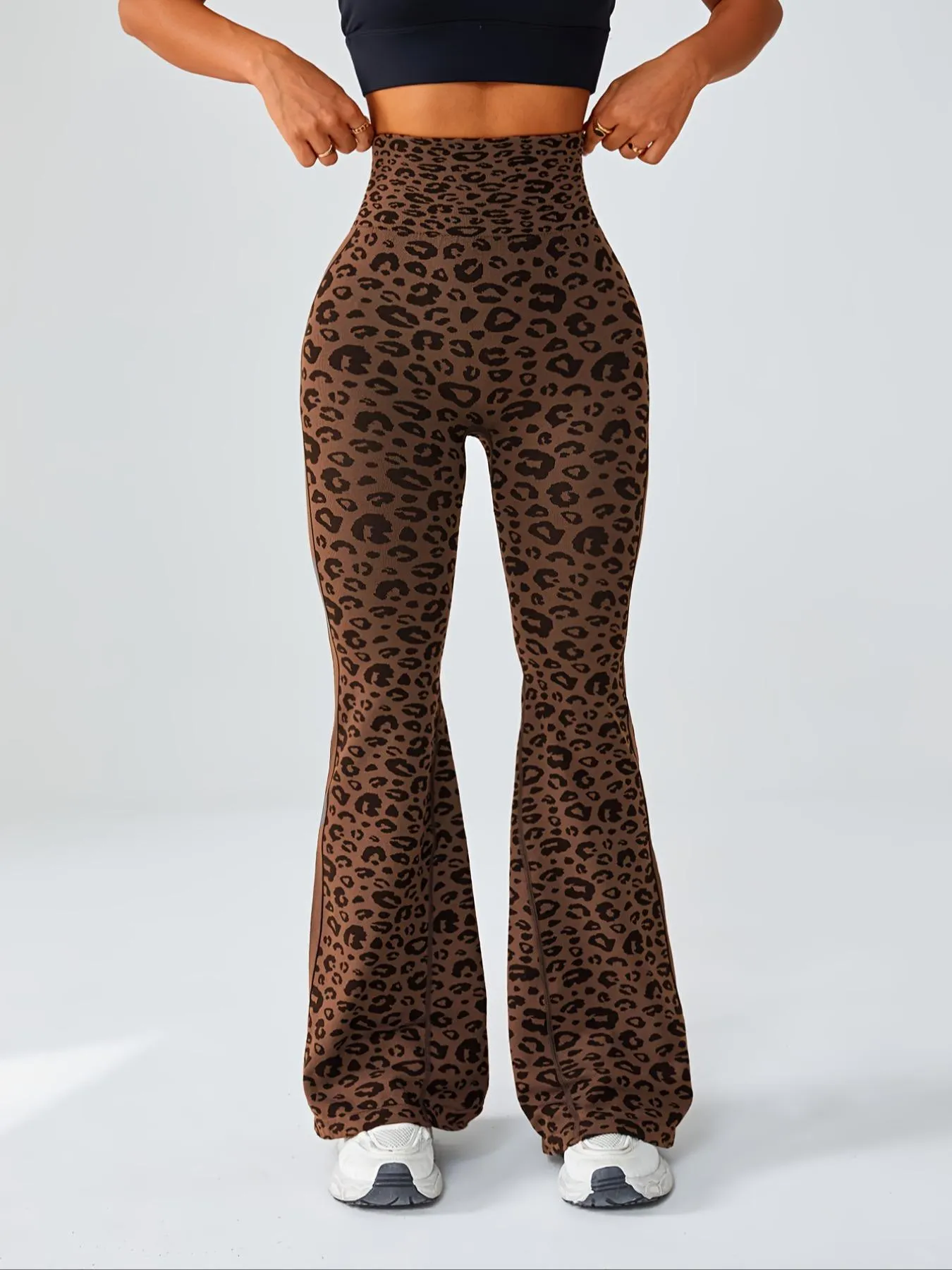 Women's Seamless Leopard Print High-Waisted Yoga Pants, Scrunch Sports Leggings, Tight-Fit Sportswear for All Seasons, Stylish & Comfortable Workout Bottoms, Seamless Fitness Leggings, High Stretch Bottoms Women's Seamless Leopard Print High-Waisted Yoga Pants, Scrunch Sports Leggings, Tight-Fit Sportswear for All Seasons, Stylish & Comfortable Workout Bottoms, Seamless Fitness Leggings, High Stretch Bottoms