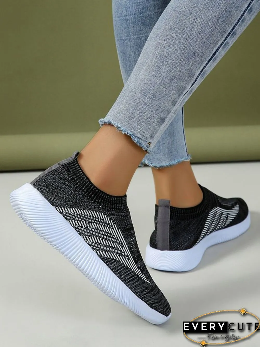Black and White Contrast Flyknit Sneakers
