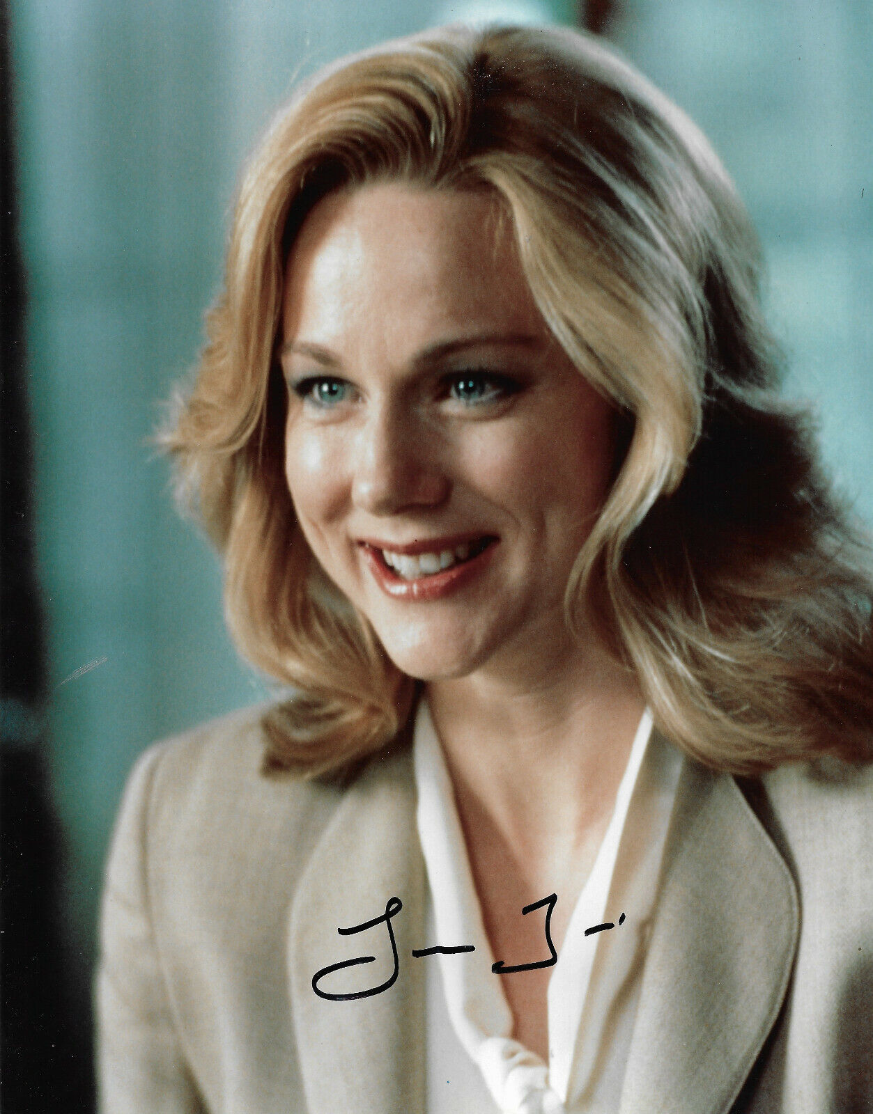 Laura Linney signed 8x10 inch Photo Poster painting autograph