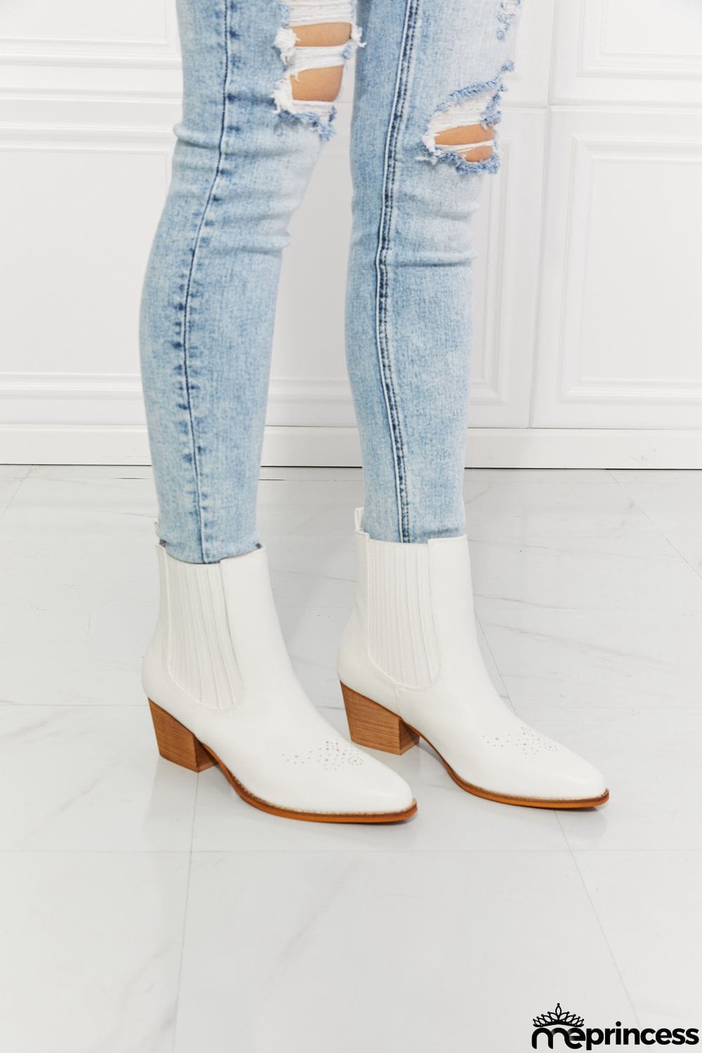 MMShoes Love the Journey Stacked Heel Chelsea Boot in White
