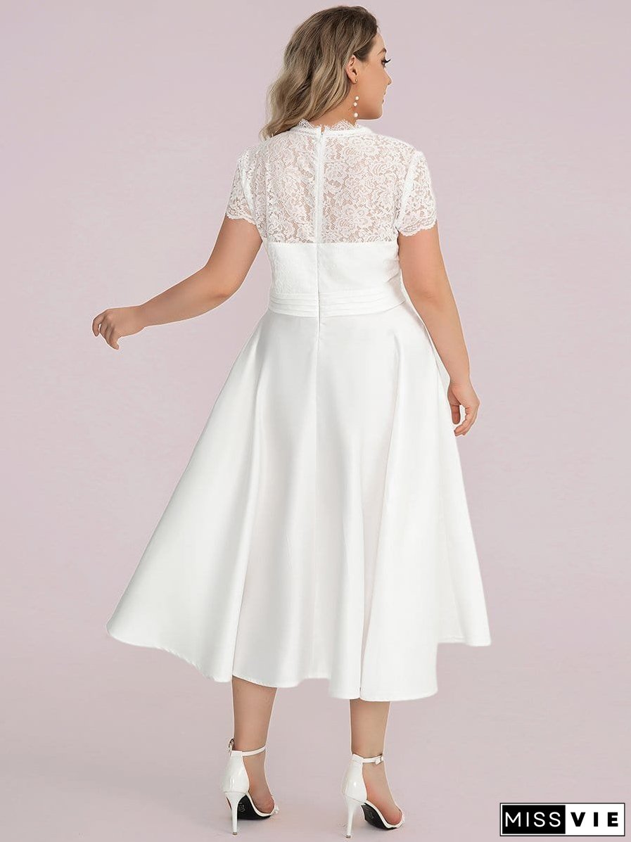 Elegant Plus Size Lace A-line Cocktail Dress with Pockets