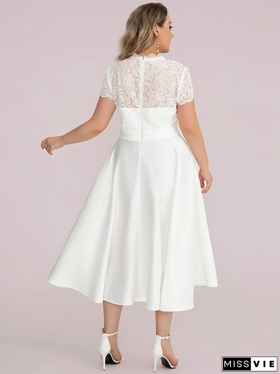 Elegant Plus Size Lace A-line Cocktail Dress with Pockets