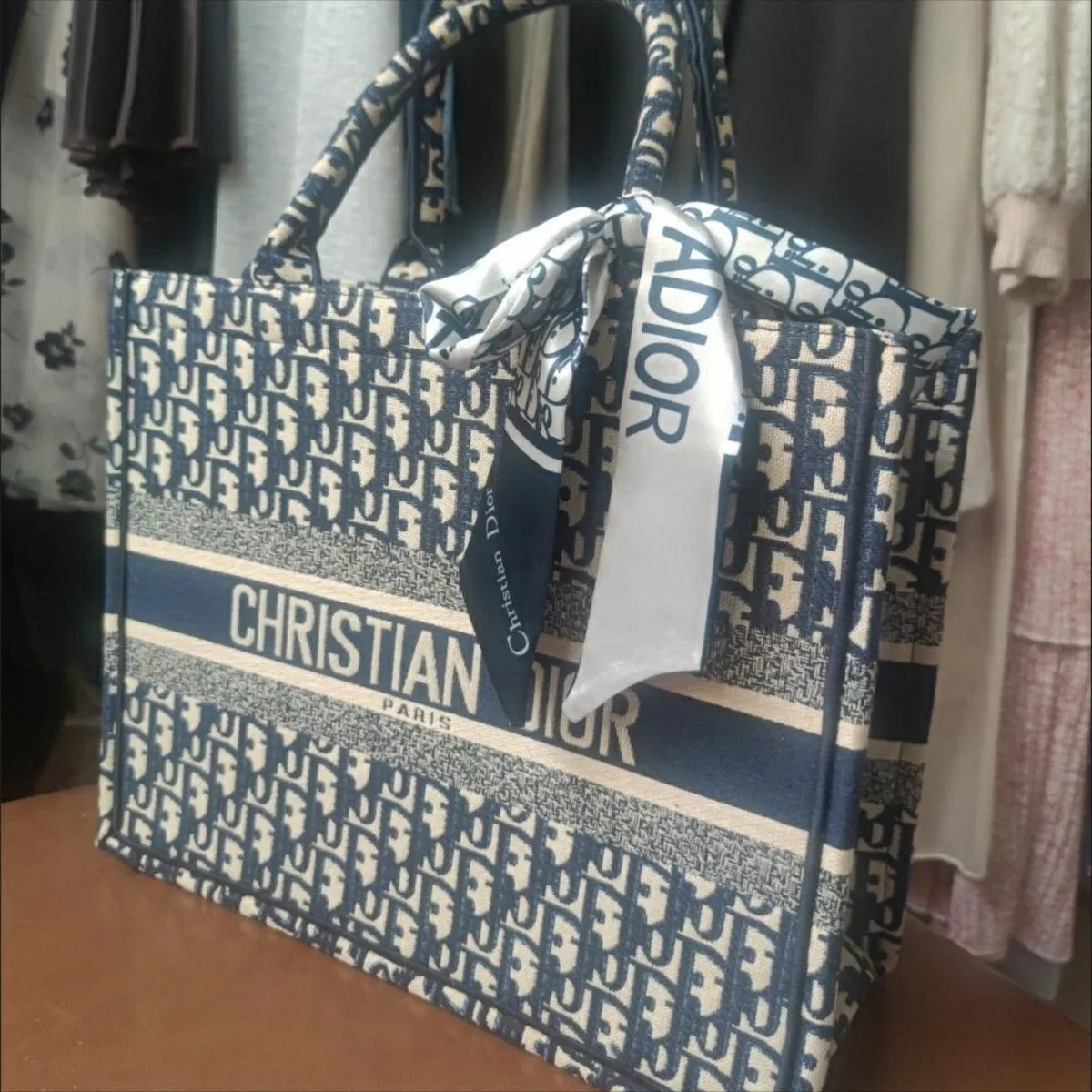 Embroidered Tote Bag Women's Large Capacity Shopping Bag Portable Letters Fashion out Internet Celebrity Same Style Baby Mom Big Bag Women