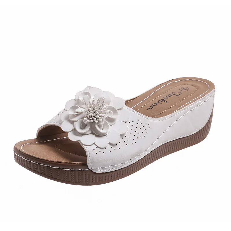 Yyvonne Slopes And Slippers Women 2025 Summer New Hollow Explosion Sandals Women Lightly Wear Sandals