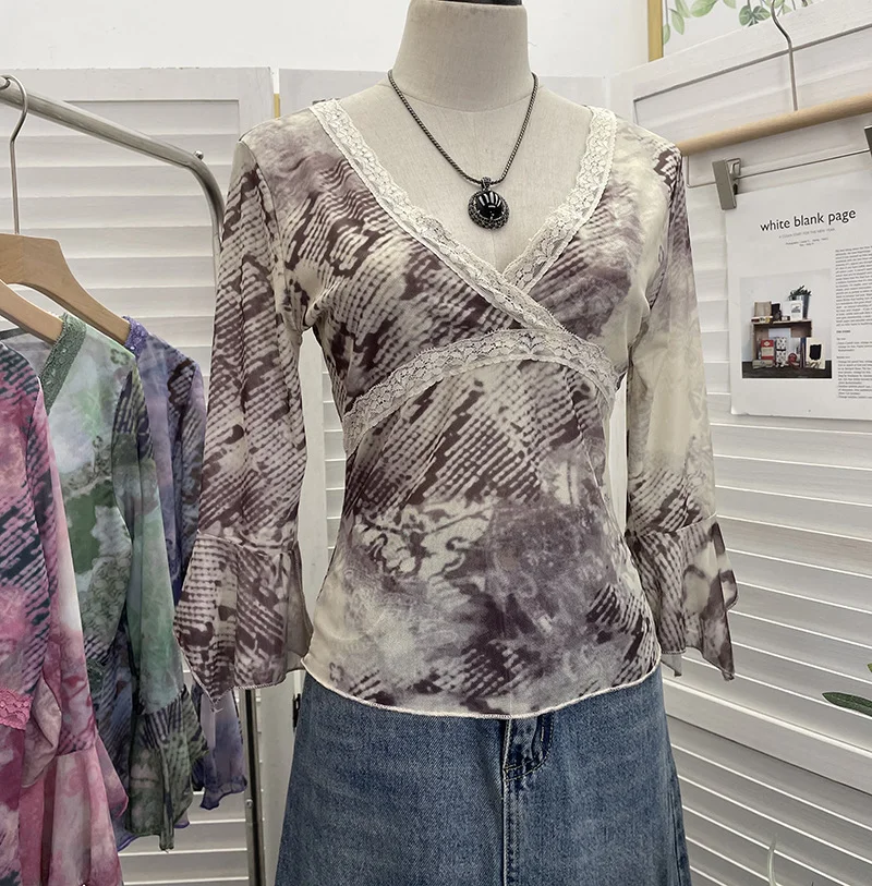 Uveng Picts Picts Retro Tie-Dye-Print Yarn Lace V-Neck Low-Breast Horn Sleeves Short Thin T-Shirt Top 8836