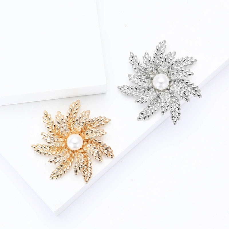 Elegant Pin Grain Alloy Plating Inlay Pearl Women's Brooches