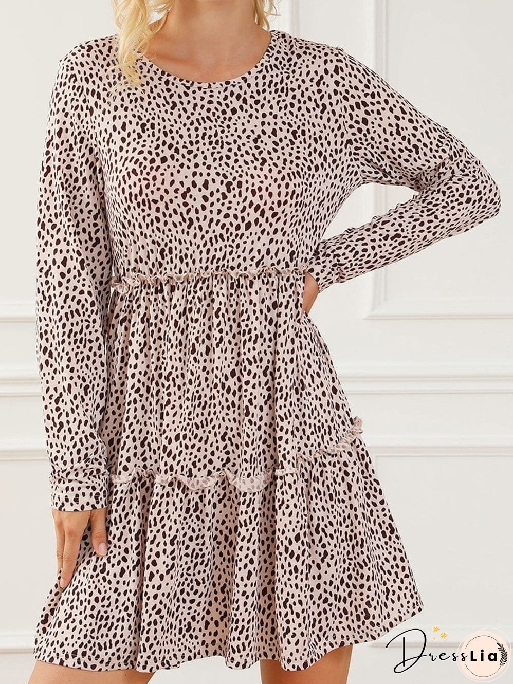 Feminine Floral Dress with V-Neck