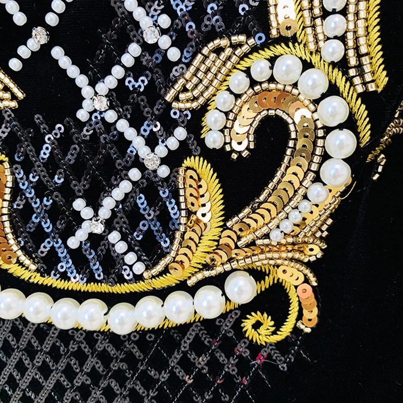 Nigikala Nigikala Heavy Industry Embroidery Slitting Nails Long-Sleeved Gold Velvet Bag Hip Dress For Autumn/Winter 2025