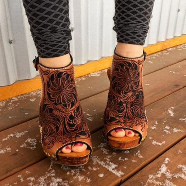  Wedge Print Faux Leather Sandals