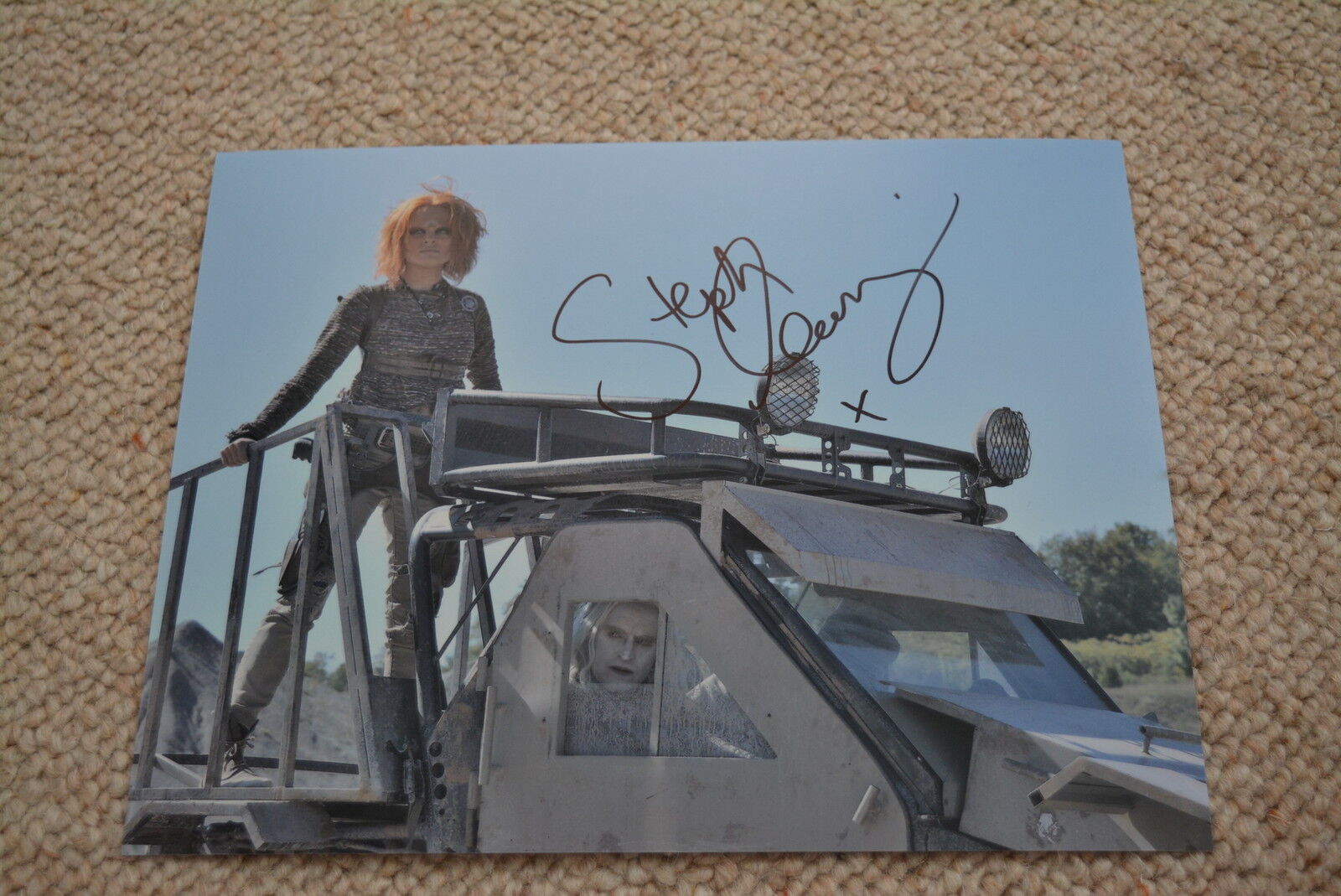 STEPHANIE LEONIDAS signed autograph In Person 8x10 20x25 cm DEFIANCE