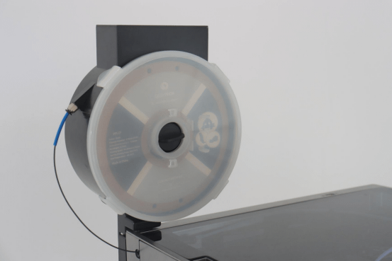 用于PPS-CF耗材预干燥的干燥箱特写，半透明门展示内部结构，强调3D打印预处理重要性