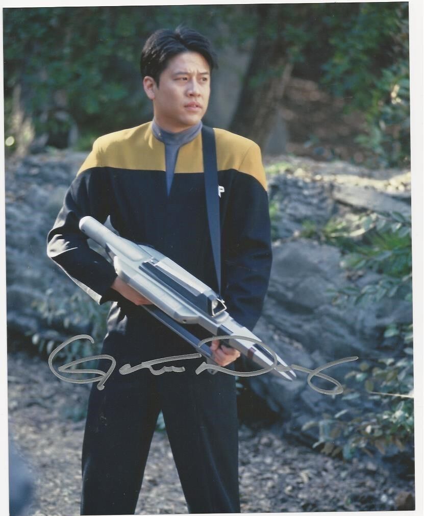 Garrett Wang - Star Trek VOY signed Photo Poster painting