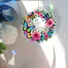 Couronne de fleurs et de papillons en per&ccedil;age et diamants d&rsquo;un seul c&ocirc;t&eacute;