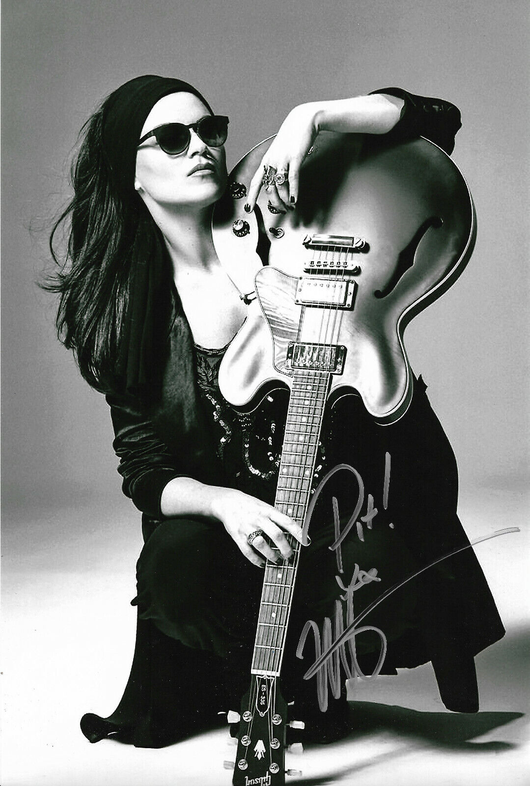 Melody Gardot signed 8x12 inch Photo Poster painting autograph