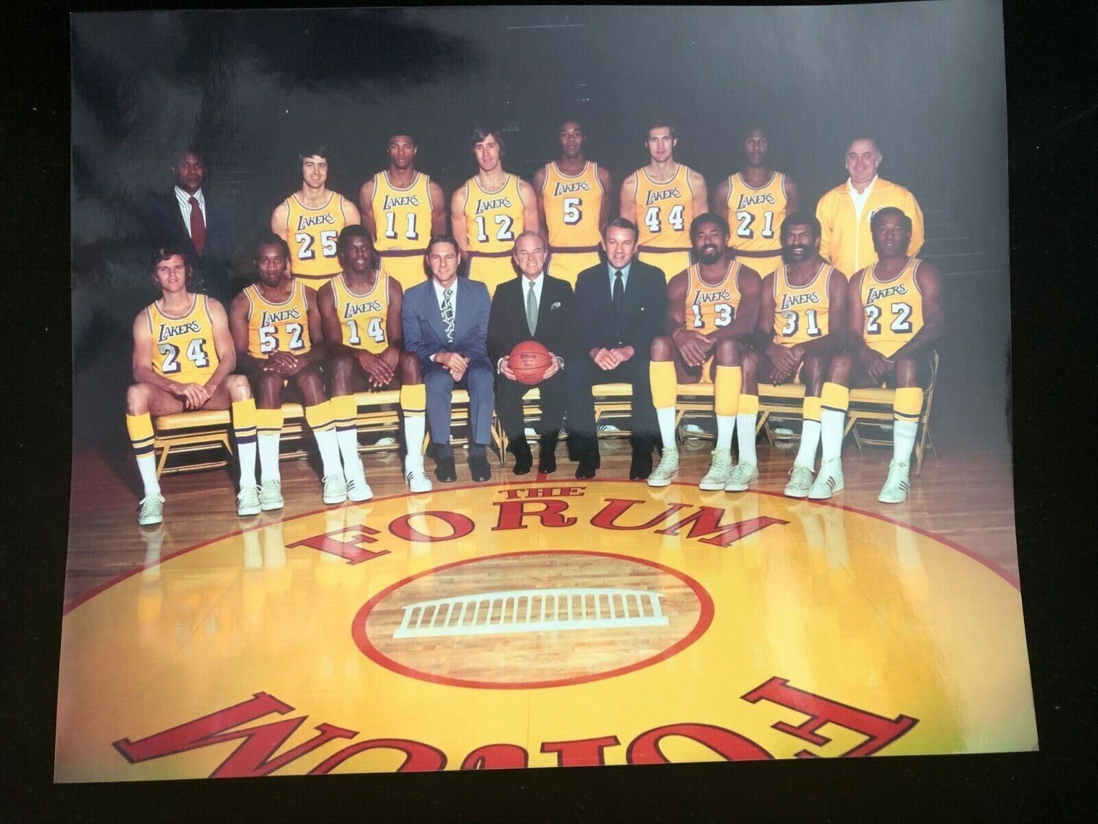 NEW 1971-72 Los Angeles Lakers Team 1st Championship Photo Poster painting High Res Glossy 8x10