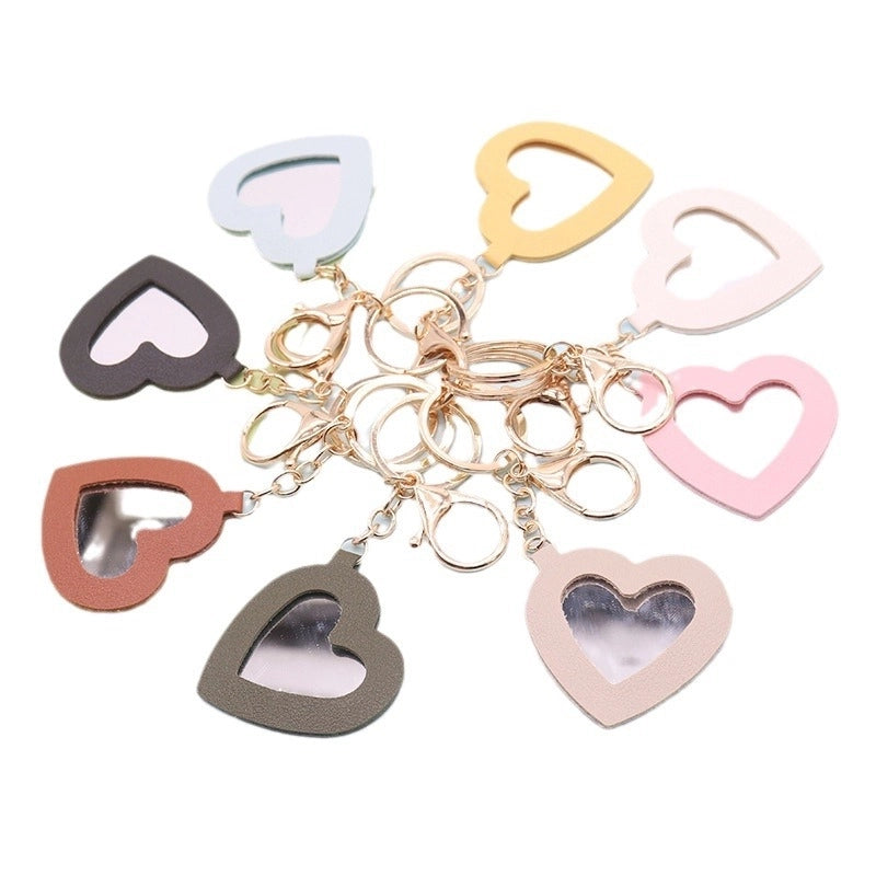 Minimalist Flower Pu Leather Women’s Keychain