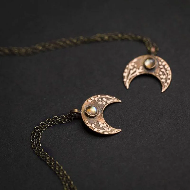 Vintage Bohemia Carved Crescent Moon Stone Necklace