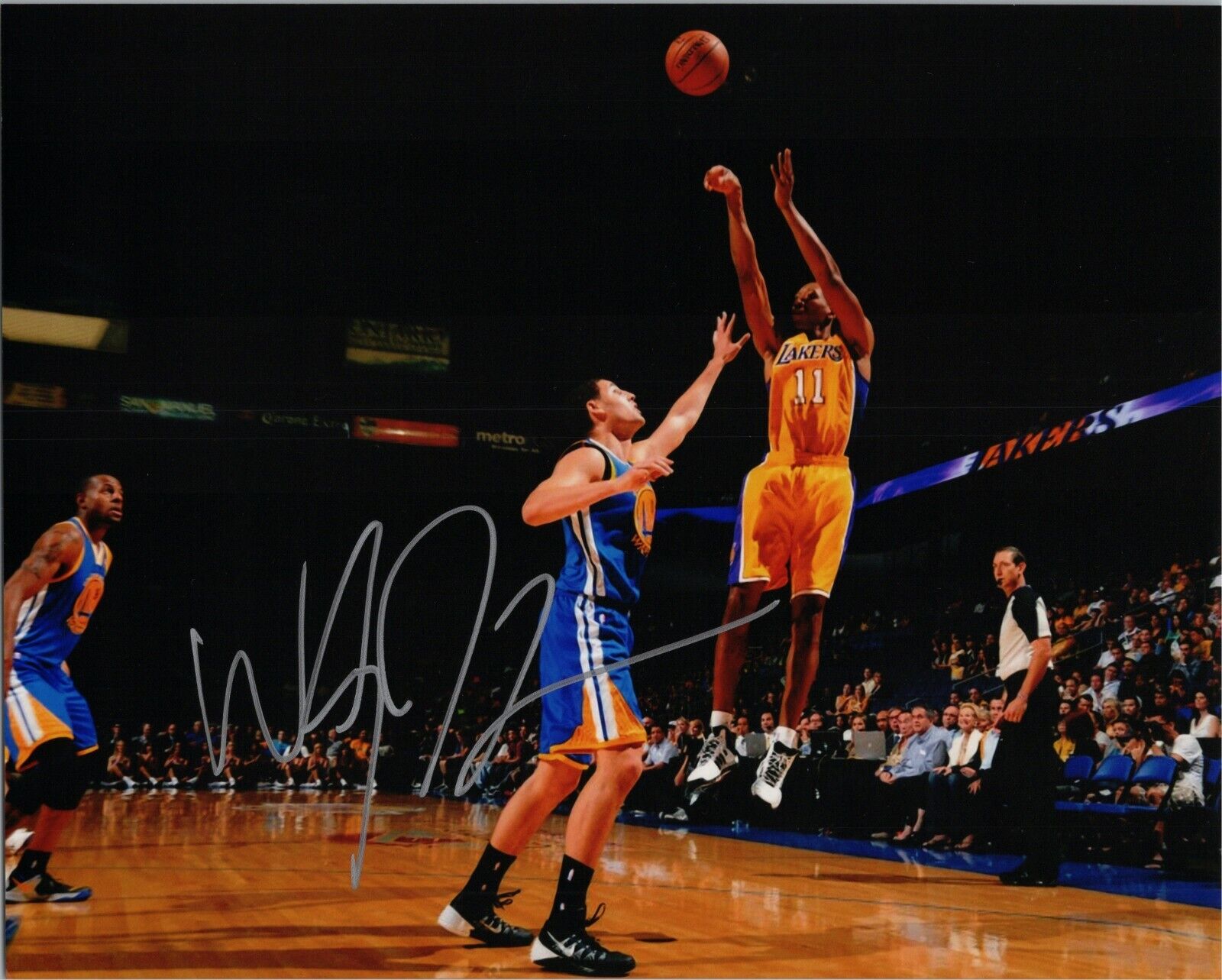 ~~ WESLEY JOHNSON Authentic Hand-Signed Los Angeles LAKERS