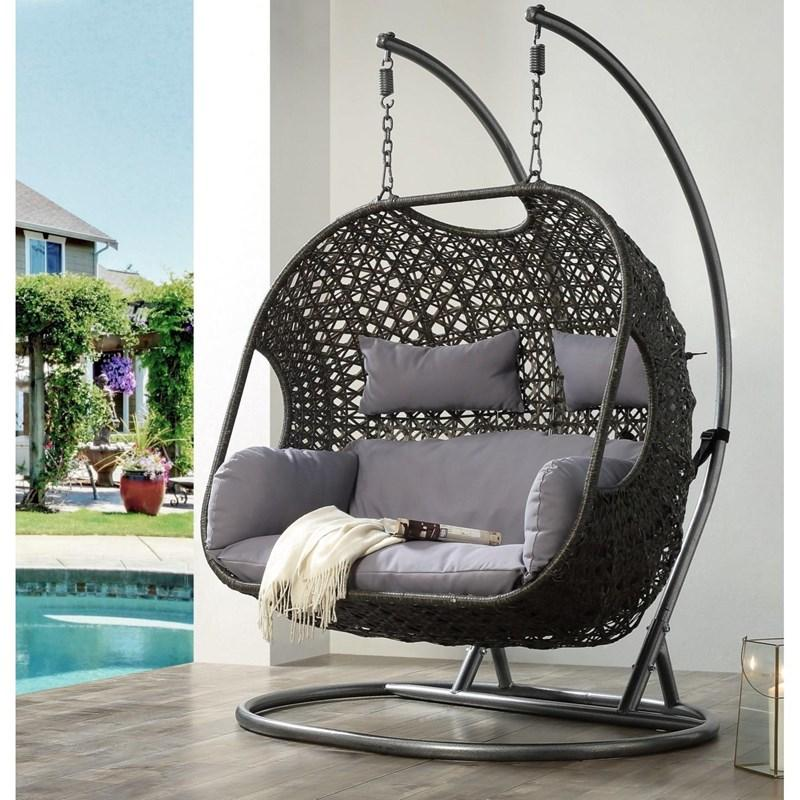 ⚡Clearance Sale⚡✨Patio Wicker Swivel Chair ， Including vertical rain cover with cushion for sitting✨