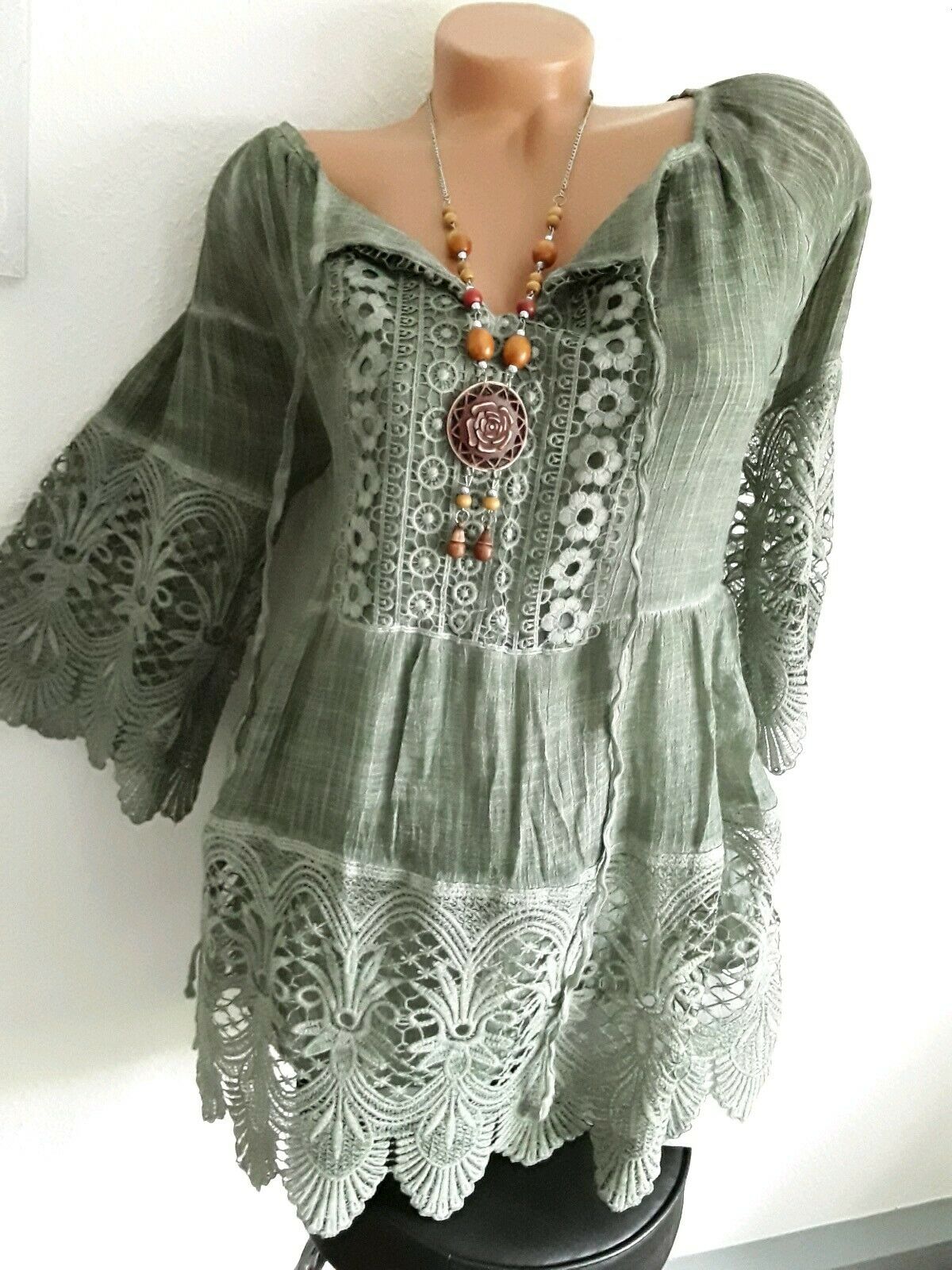 Women Half Sleeve V-neck Solid Color Dress