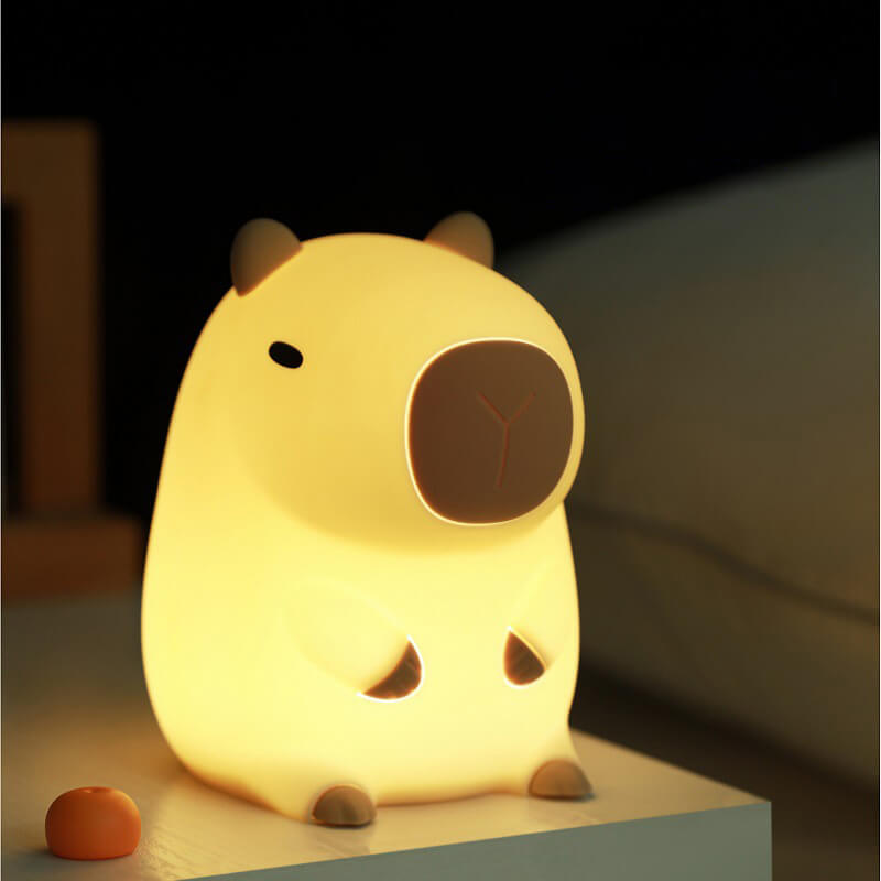 Leisurely Capybara Pat Night Light