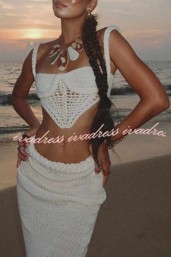 Sumui Hollow Crochet Knit Braid Detail V-shaped Hem Crop Vacation Tank