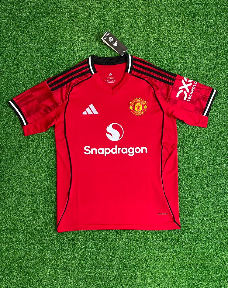 25-26 Manchester United home fan version football jersey 1:1 Thai quality