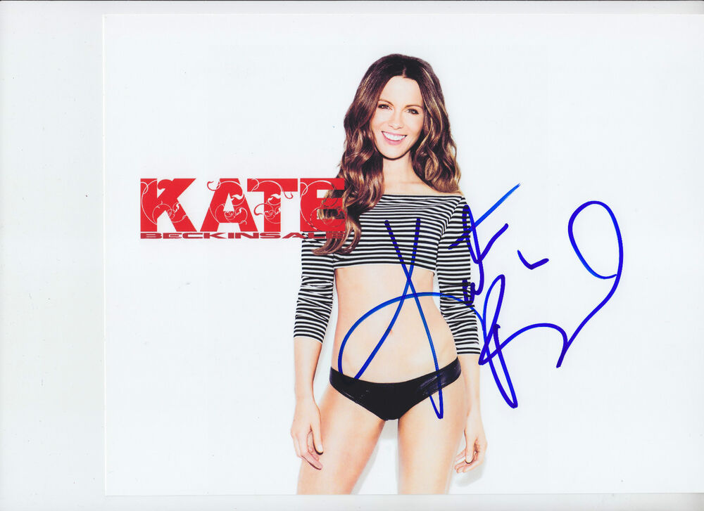 Kate Beckinsale -  HOT - signed 8x10