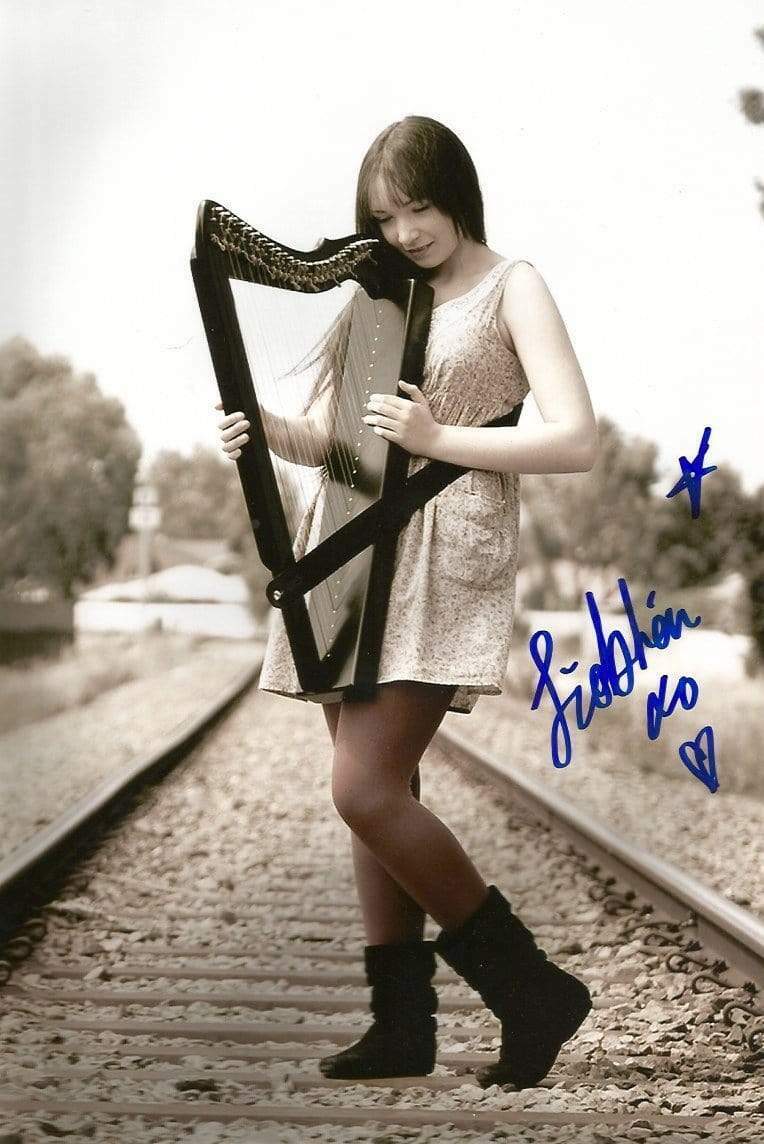 Siobhan Owen SOPRANO and HARPIST autograph, In-Person signed Photo Poster painting