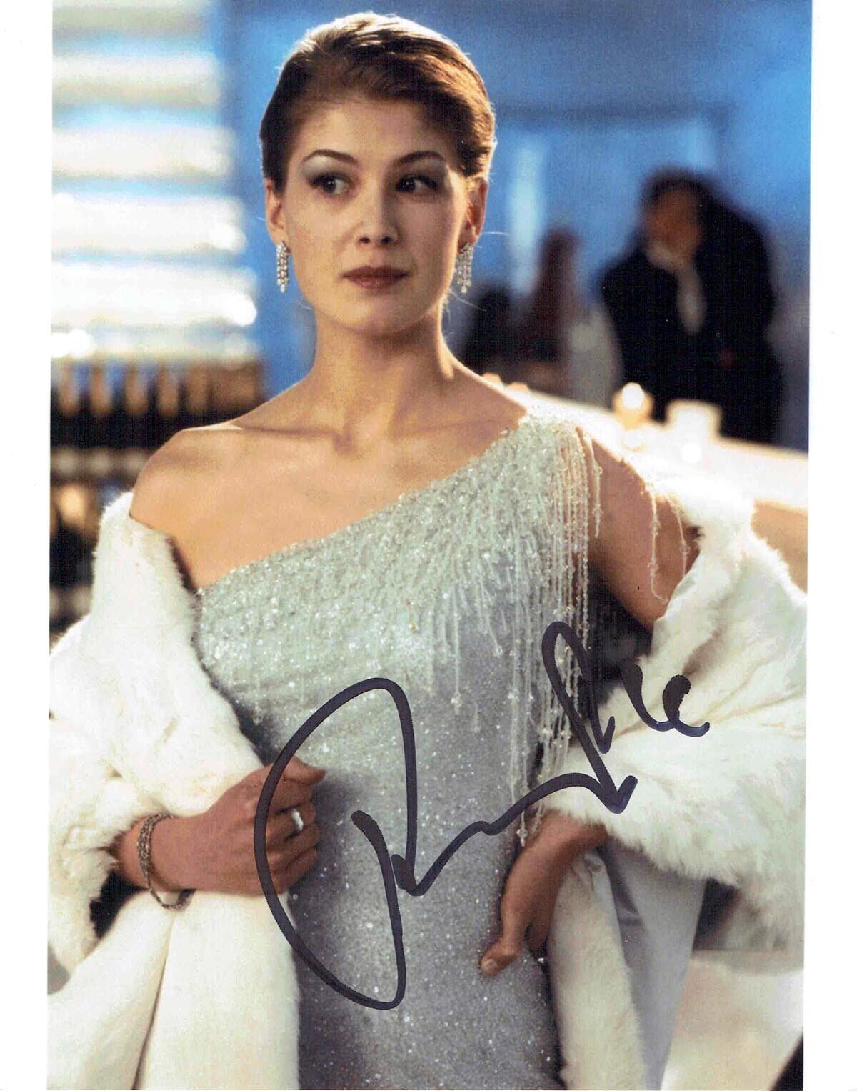 Rosamund PIKE SIGNED 10x8 Photo Poster painting James BOND Actress Autograph AFTAL COA