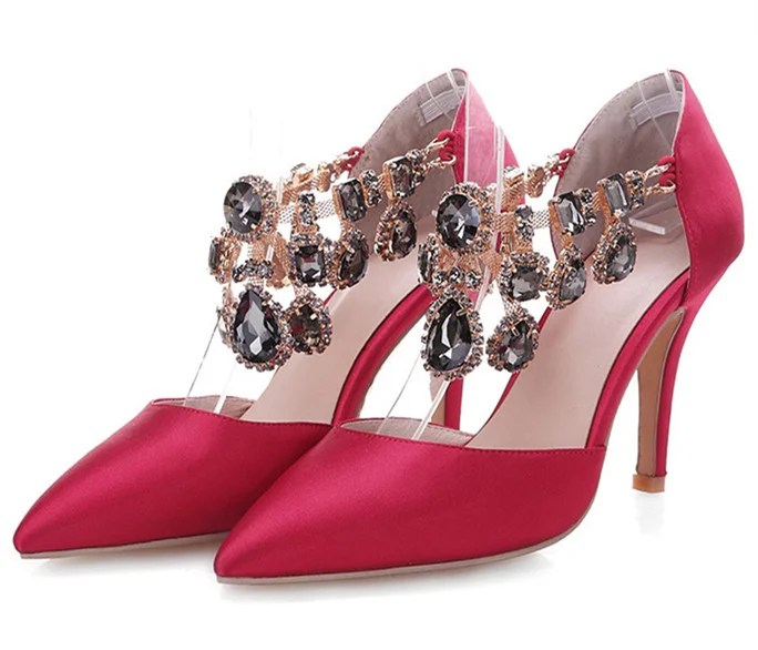 Escarpins rouges à bout pointu avec strass Flusfy