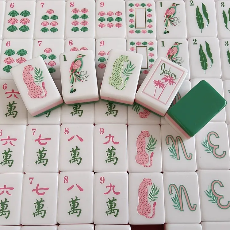 Palm & Parrot American Mahjong Set &mdash; 160 Tiles