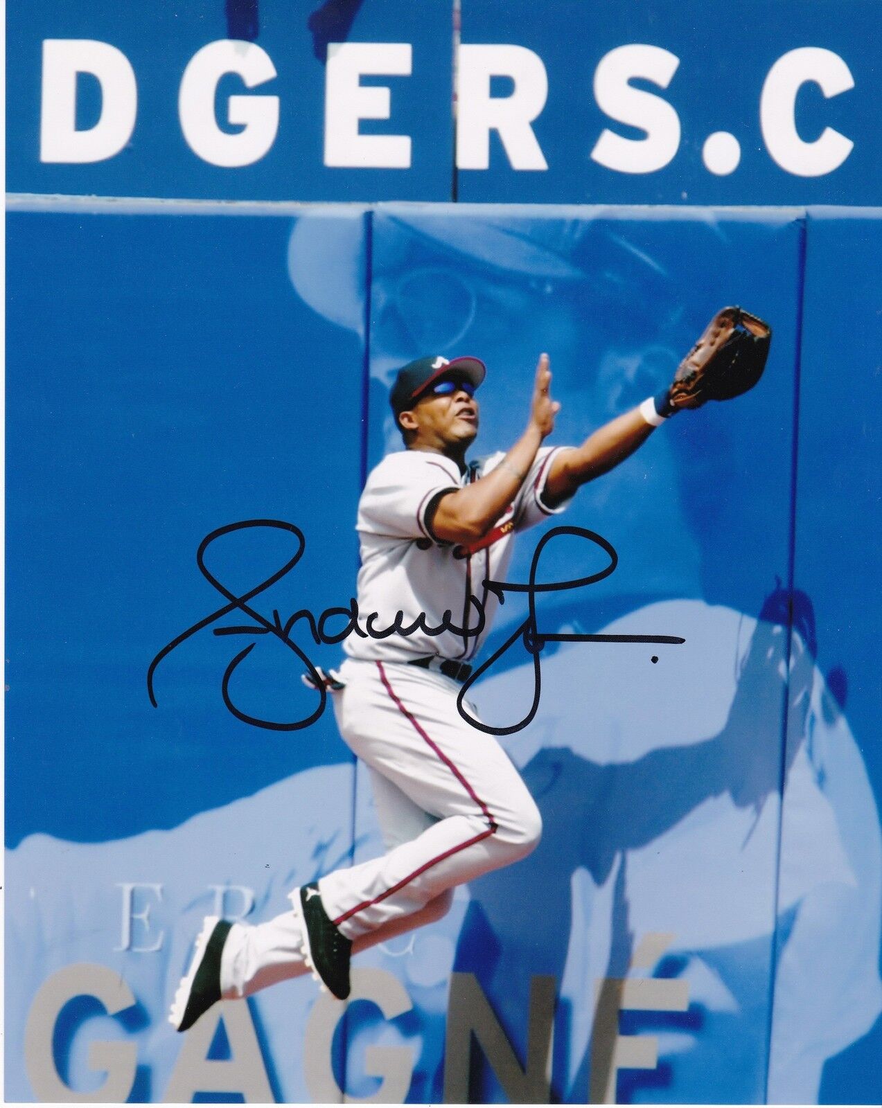 ANDRUW JONES ATLANTA BRAVES ACTION SIGNED 8x10