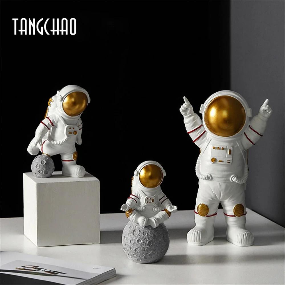 TANGCHAO Home Decor Resin Astronaut Figurines Sculpture Decorative Spaceman With Moon Model Ornament Home Decorations Statue