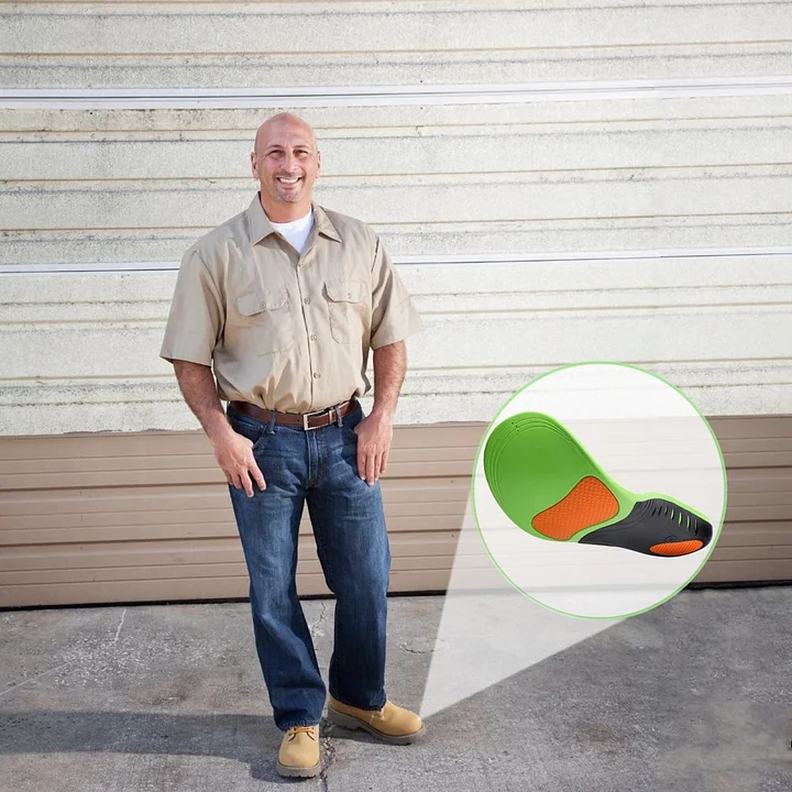worker wearing insoles