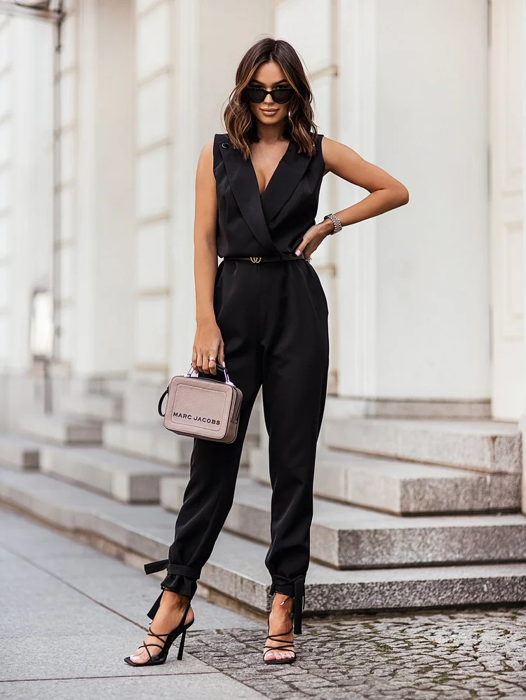 Simple Solid Color V-Neck Sleeveless Jumpsuit - yankia