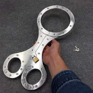 pornhint Pornhint Customizable Metal Bondage Gear BDSM Restraint Set Aluminum Bondage-Fiddle Collar and Handcuffs 2 In 1 Kit