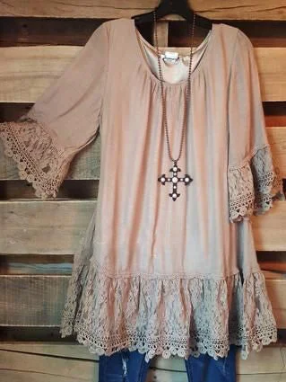 Women Half Sleeve V-neck Solid Color Dress