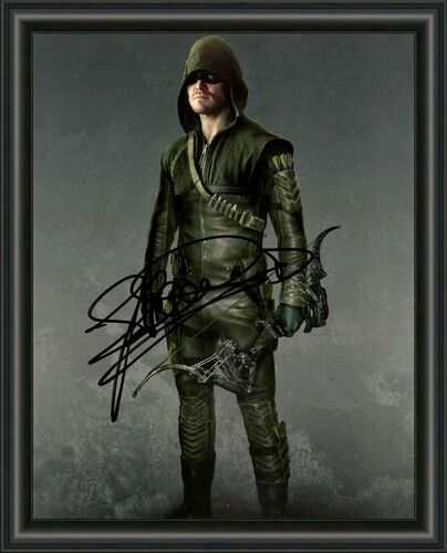 STEPHEN AMELL - Green Arrow - A4 SIGNED AUTOGRAPHED Photo Poster painting -  POSTAGE