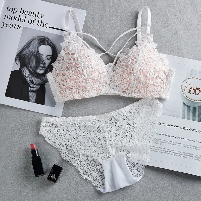 Billionm Brand New Thin Section Sexy Lace Bra Set Cozy Triangle Cup Women Underwear Set Hot Sale Hollow Embroidery Bra Brief Sets